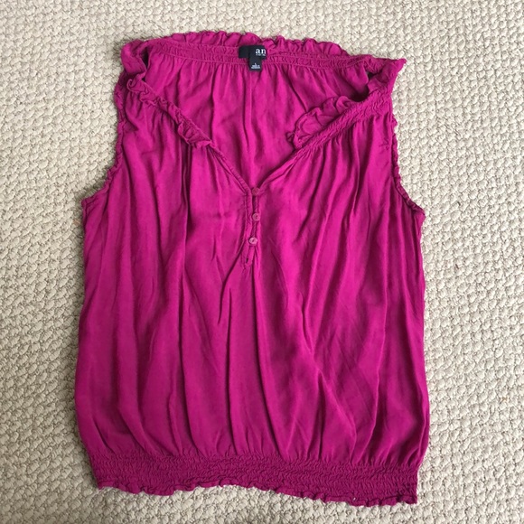 Bundle of colorful Spring and Summer tops - Picture 2 of 7